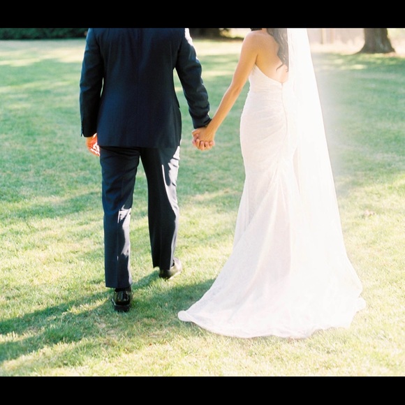 Mikaella ‘Leanne’ Wedding Dress - Picture 5 of 10